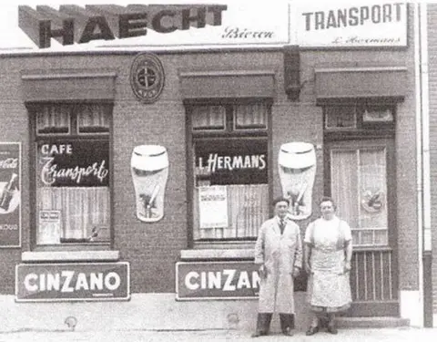 Stationsstraat - Cafe Transport in de Stationsstraat