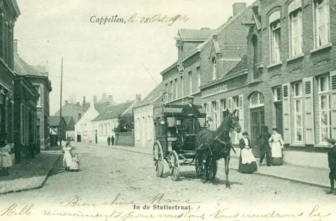 Stationsstraat 1904 - Paard en Koets in de Stationsstraat (1904)