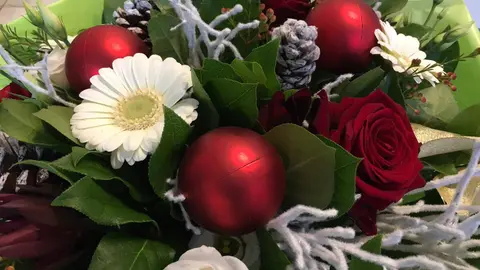 Azalea - Kerstboeket 2